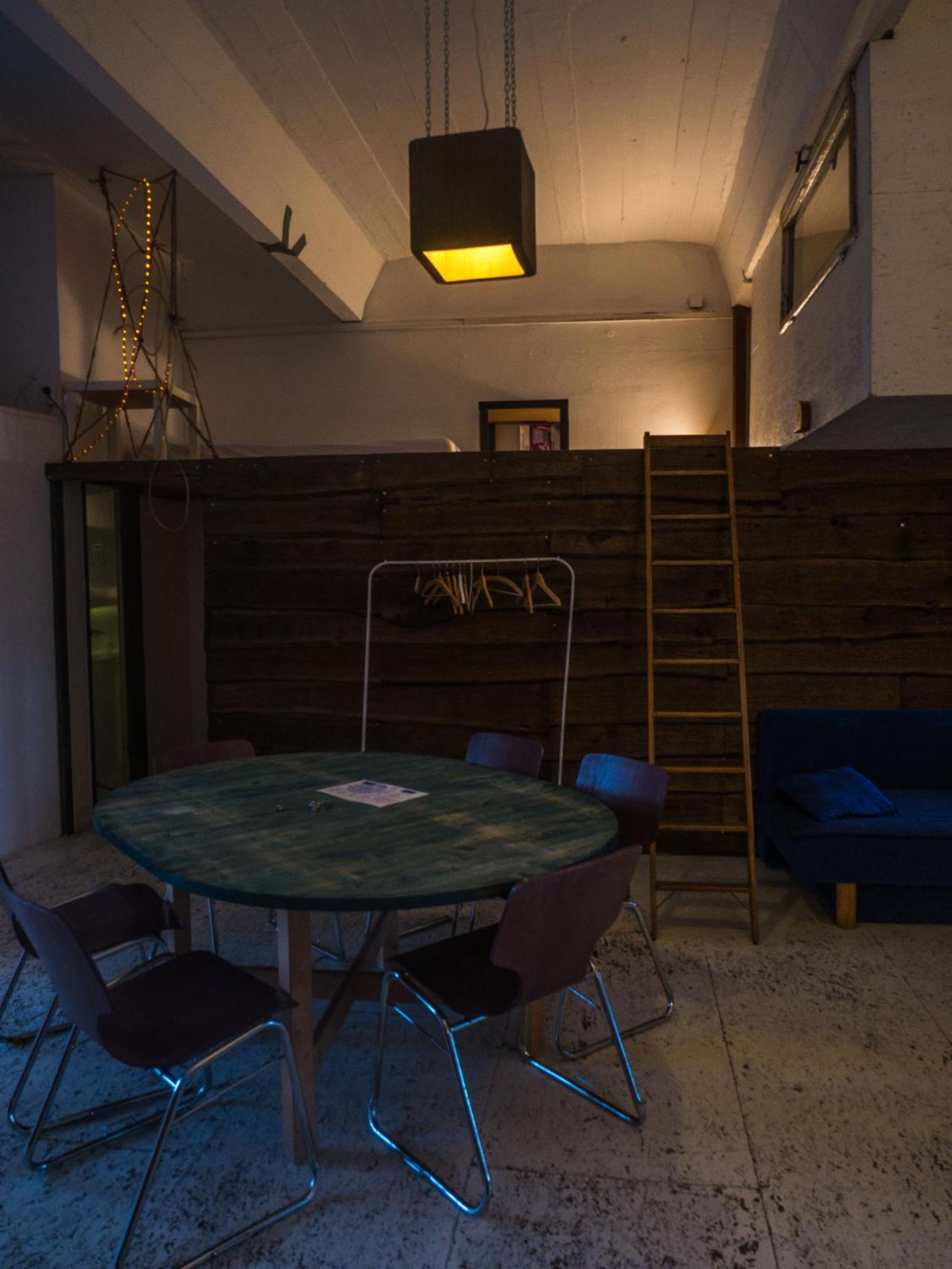 Einzigartiges 140qm Loft - Party Ist Erlaubt! Appartement Berlijn